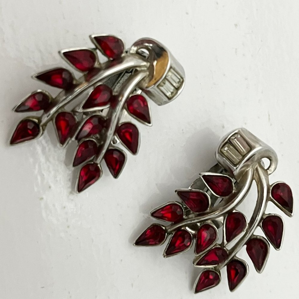 SIGNED CROWN TRIFARI Clip-On Earrings, Leaf Shaped Red Rhinestones Bezel Setting